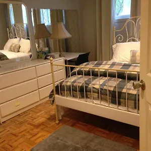 montreal-centre-only-room-drive-6min-downtown-18min-to-airport.hotels-in-montreal.org/